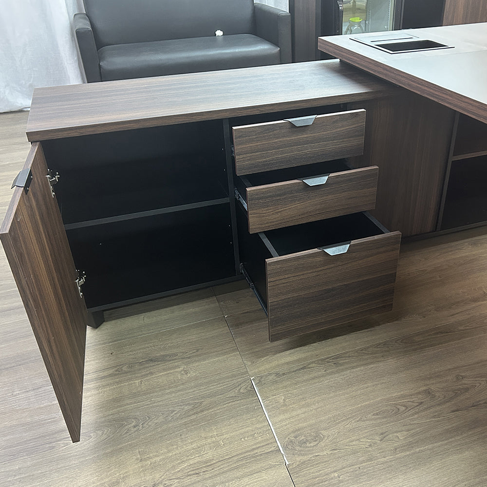 Mesa de Escritório em "L" Com Armário Lateral e 1 Caixa de Tomadas à Esquerda - Euro Malta - 74AX180LX176,5P