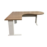 Mesa de escritório angular gerente com pé metálico direita - Euro Grécia - 74Ax150/180LX60/80P