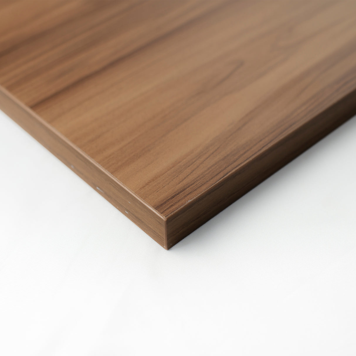 Mesa elétrica orgânica com caixa de tomadas esquerda 72 a 119A X 120L X 70P