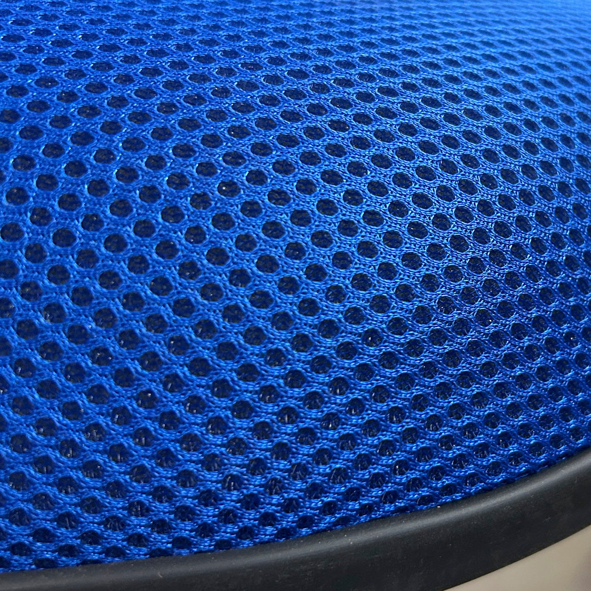 Cadeira de Escritório secretária 758 back system em tecido space com braço - Turim